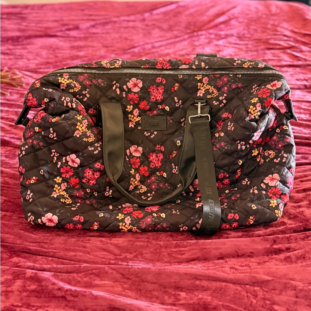 Steve Madden Floral Weekender